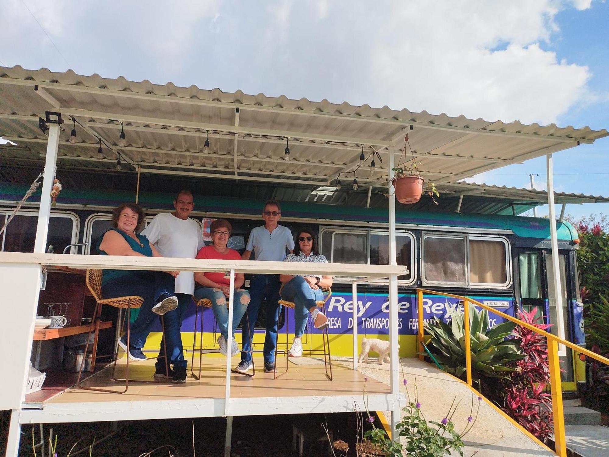Dreamcatcher House Bus Experience 2 Sarchí Екстериор снимка